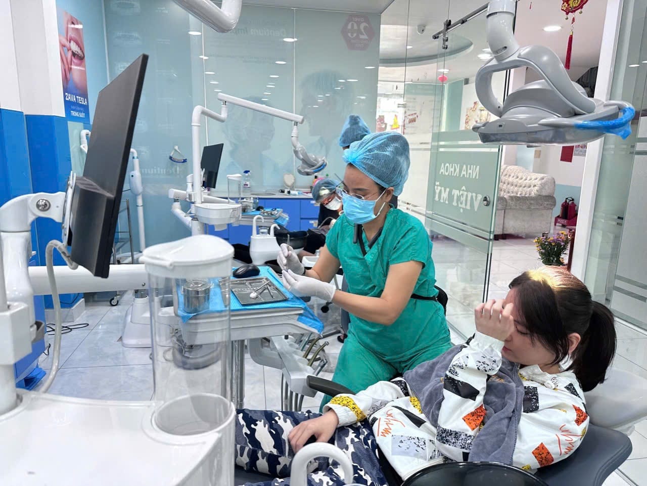 “ Trồng Răng Implant - Ngăn ngừa Tiêu Xương Hàm Cho Khách Yêu “